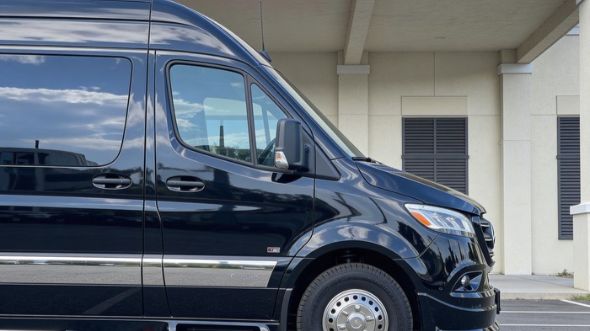 12 passenger sprinter van thornton
