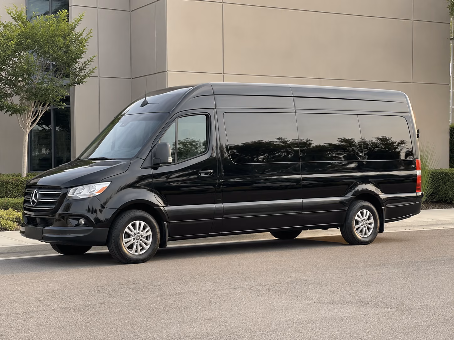 find the perfect transportation for your next airport transfer 4
