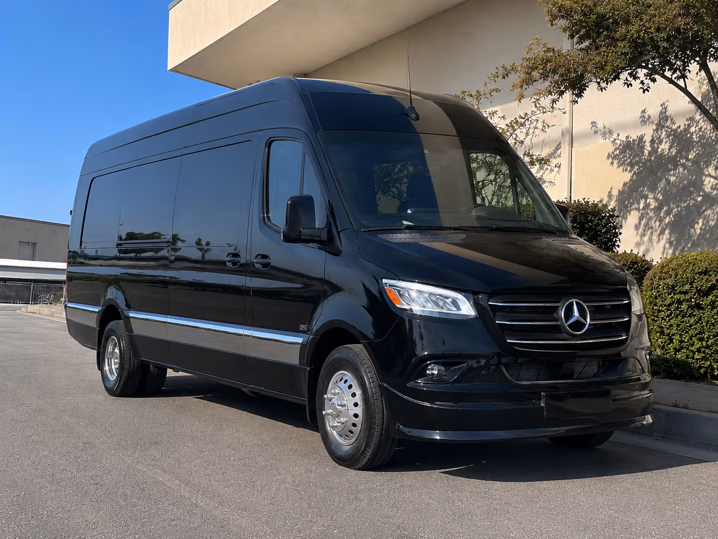 find the perfect transportation for your next corporate event 4