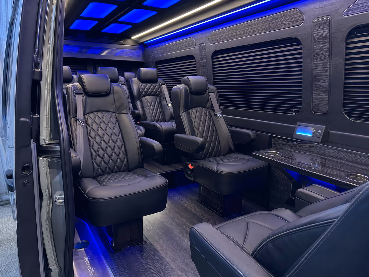 thornton 8 passenger sprinter van inside